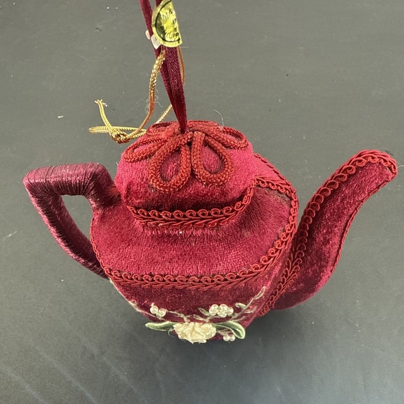 Red Rose Velvet Lace Teapot Christmas Ornament Embroidery Ornament Floral - Picture 2 of 9